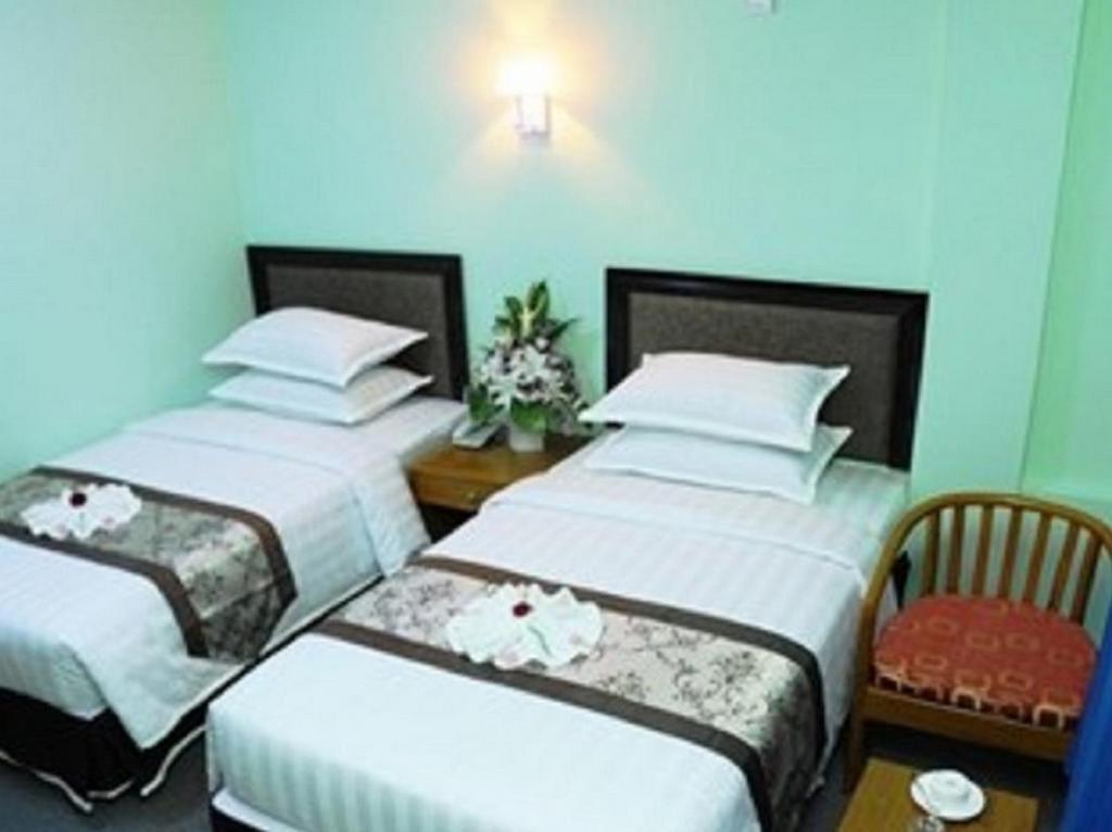 Hotel Bo Bo Min Yangon Extérieur photo