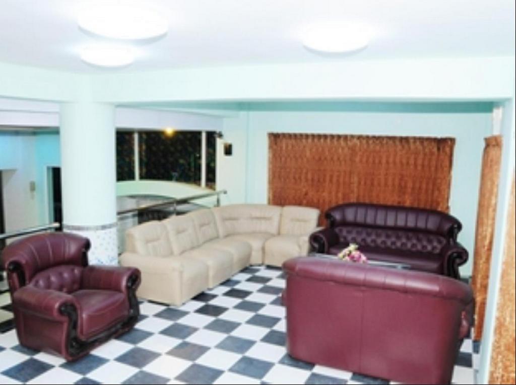 Hotel Bo Bo Min Yangon Extérieur photo